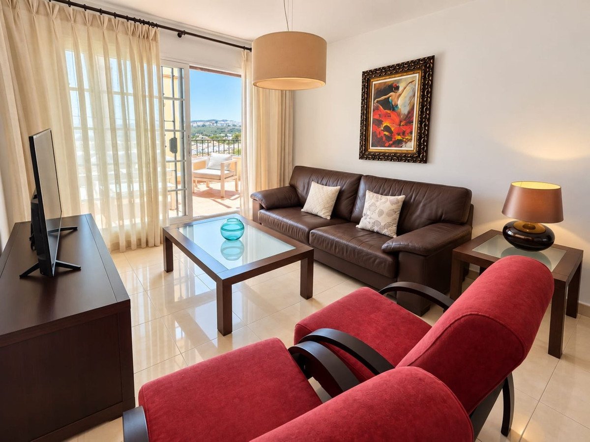 3 Bed Ground Floor Apartment in La Duquesa