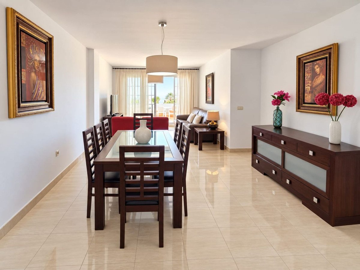3 Bed Ground Floor Apartment in La Duquesa