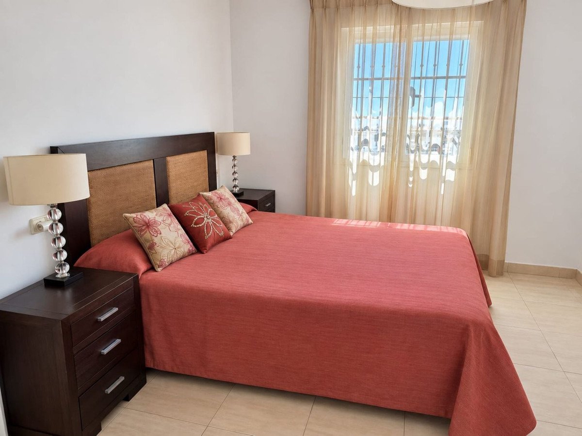 3 Bed Ground Floor Apartment in La Duquesa