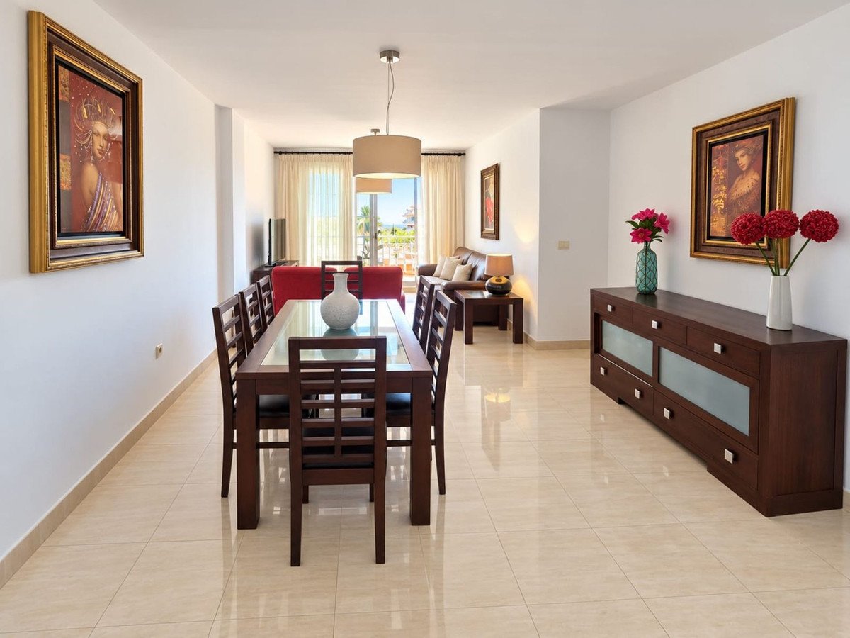 3 Bed Ground Floor Apartment in La Duquesa