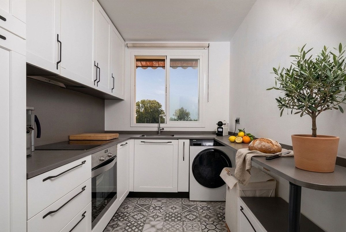 2 Bed Middle Floor Apartment in Nueva Andalucía