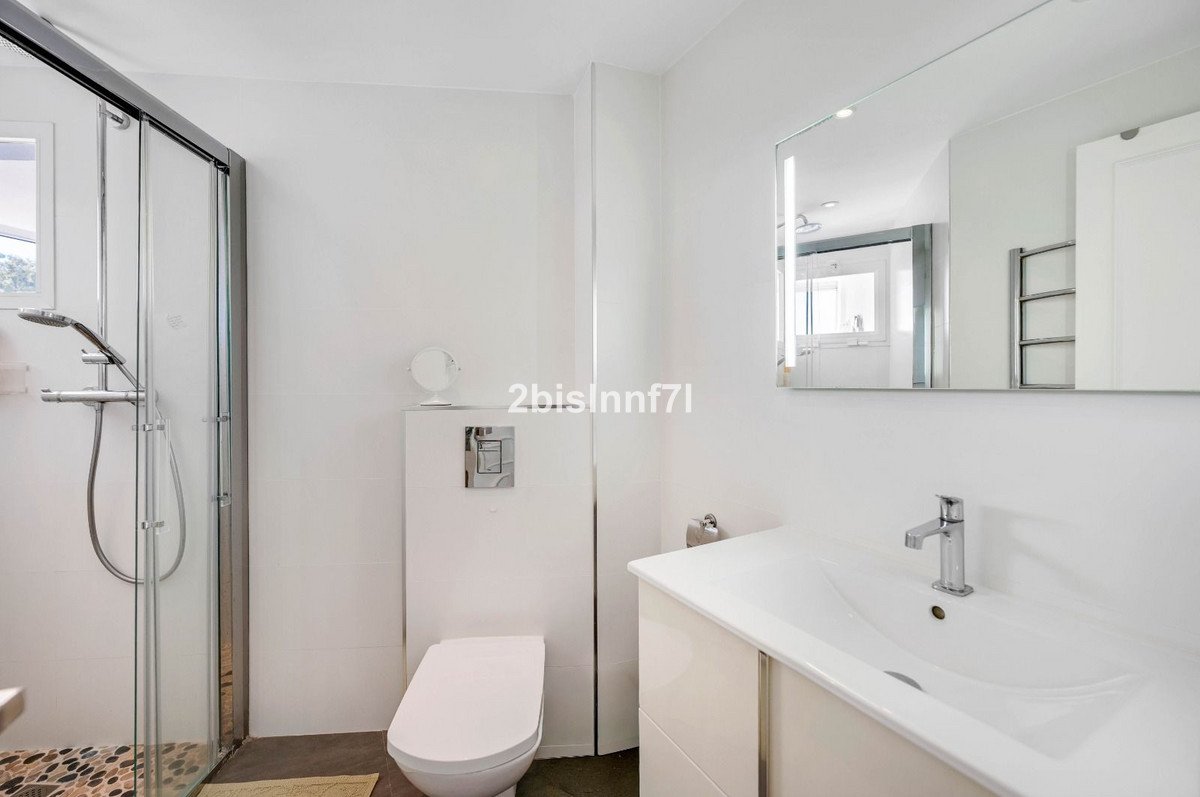 3 Bed Middle Floor Apartment in Elviria