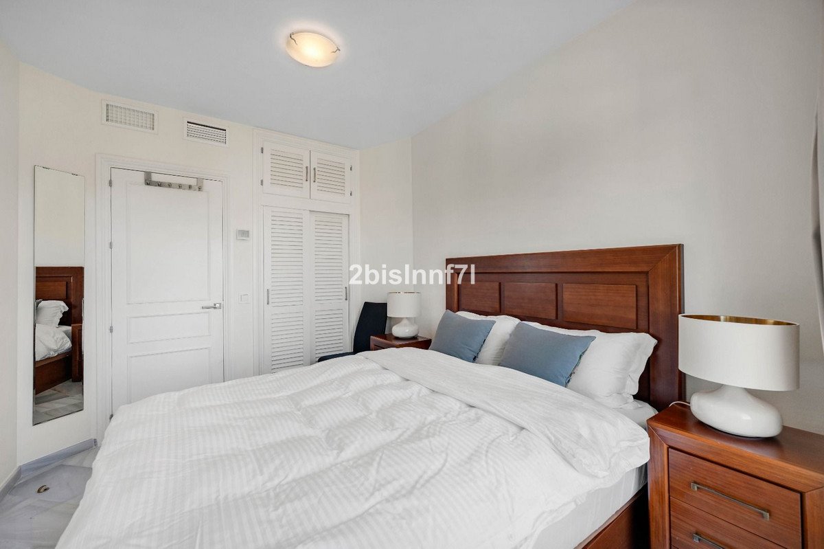 3 Bed Middle Floor Apartment in Elviria