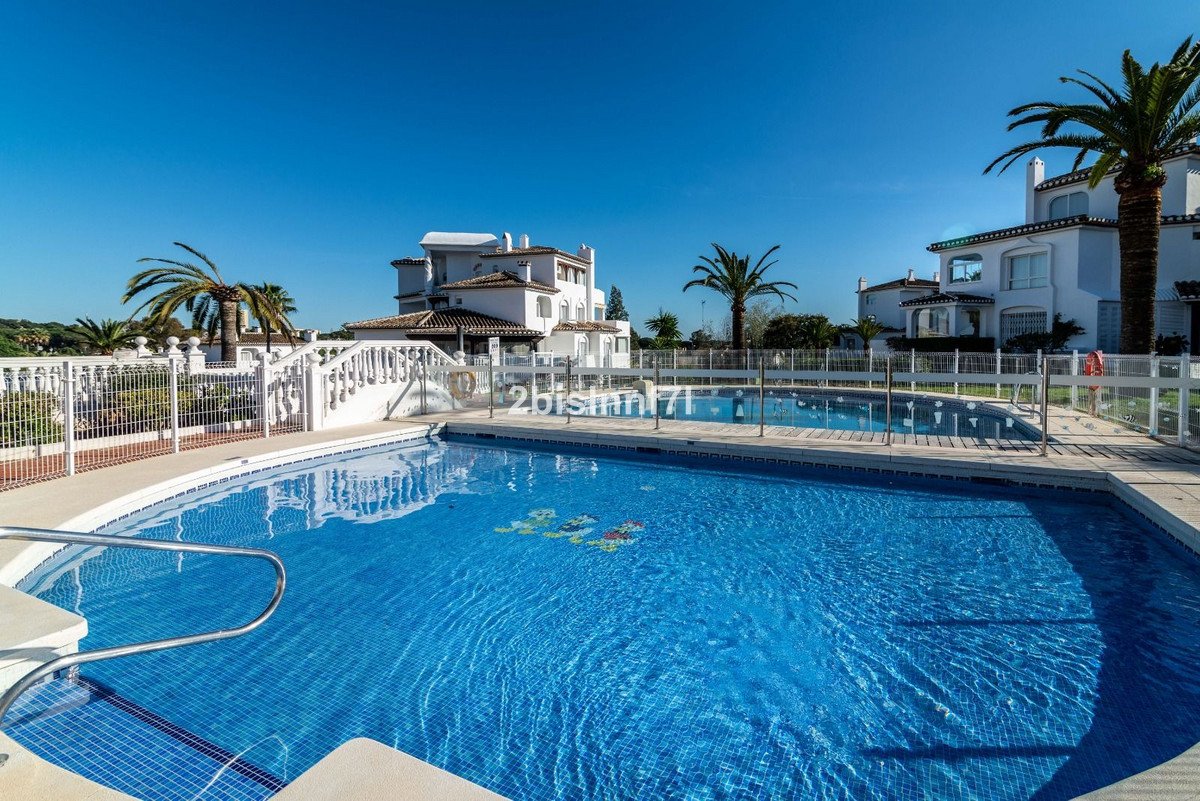 3 Bed Middle Floor Apartment in Elviria