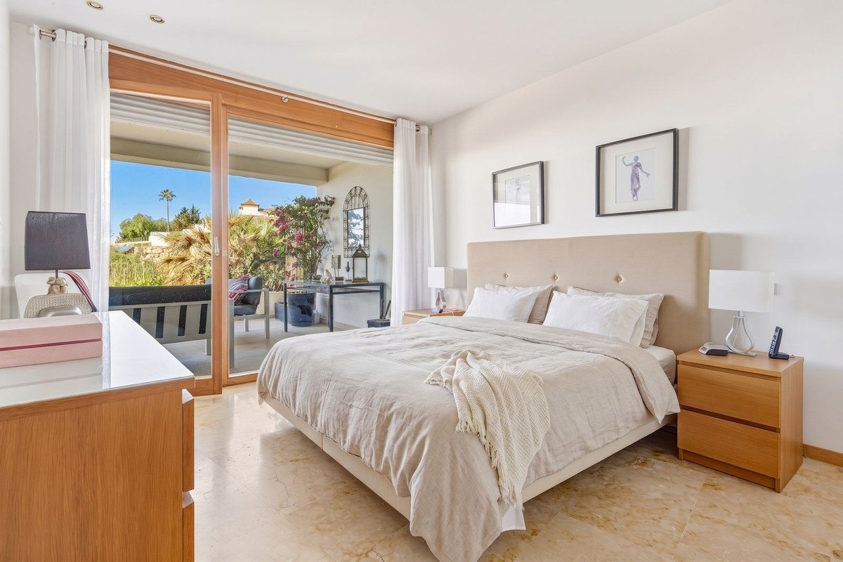 3 Bed Ground Floor Apartment in Altos de los Monteros