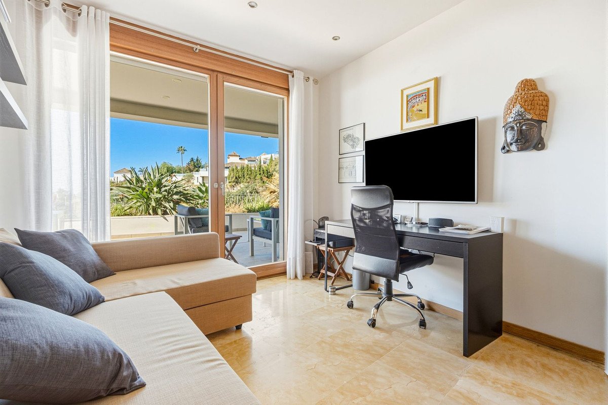 3 Bed Ground Floor Apartment in Altos de los Monteros