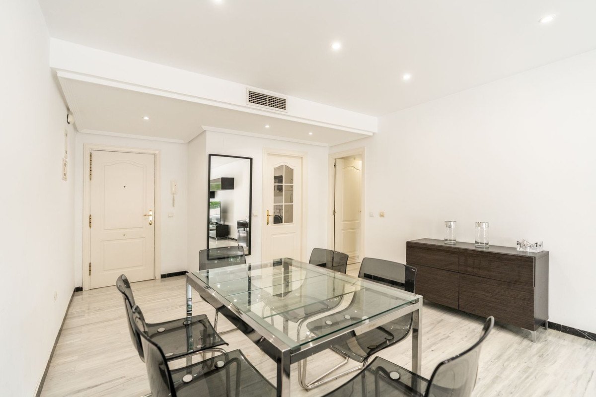 2 Bed Ground Floor Apartment in Puerto Banús