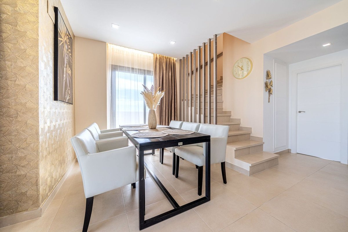 3 Bed Penthouse Duplex in Calanova Golf