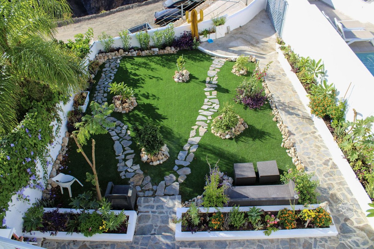 3 Bed Semi-Detached House in Frigiliana