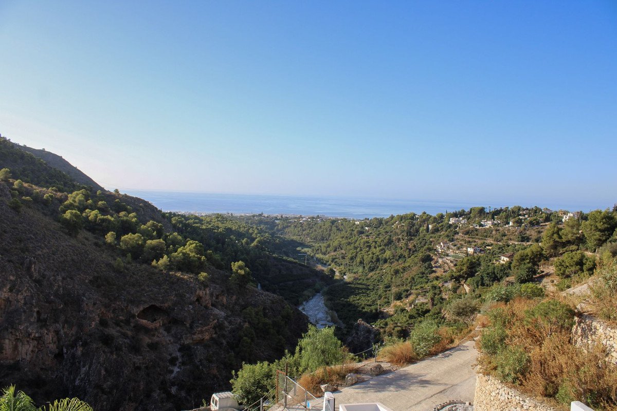 3 Bed Semi-Detached House in Frigiliana