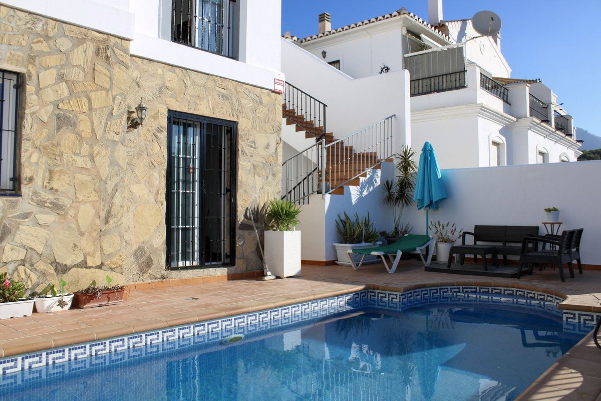 3 Bed Semi-Detached House in Frigiliana