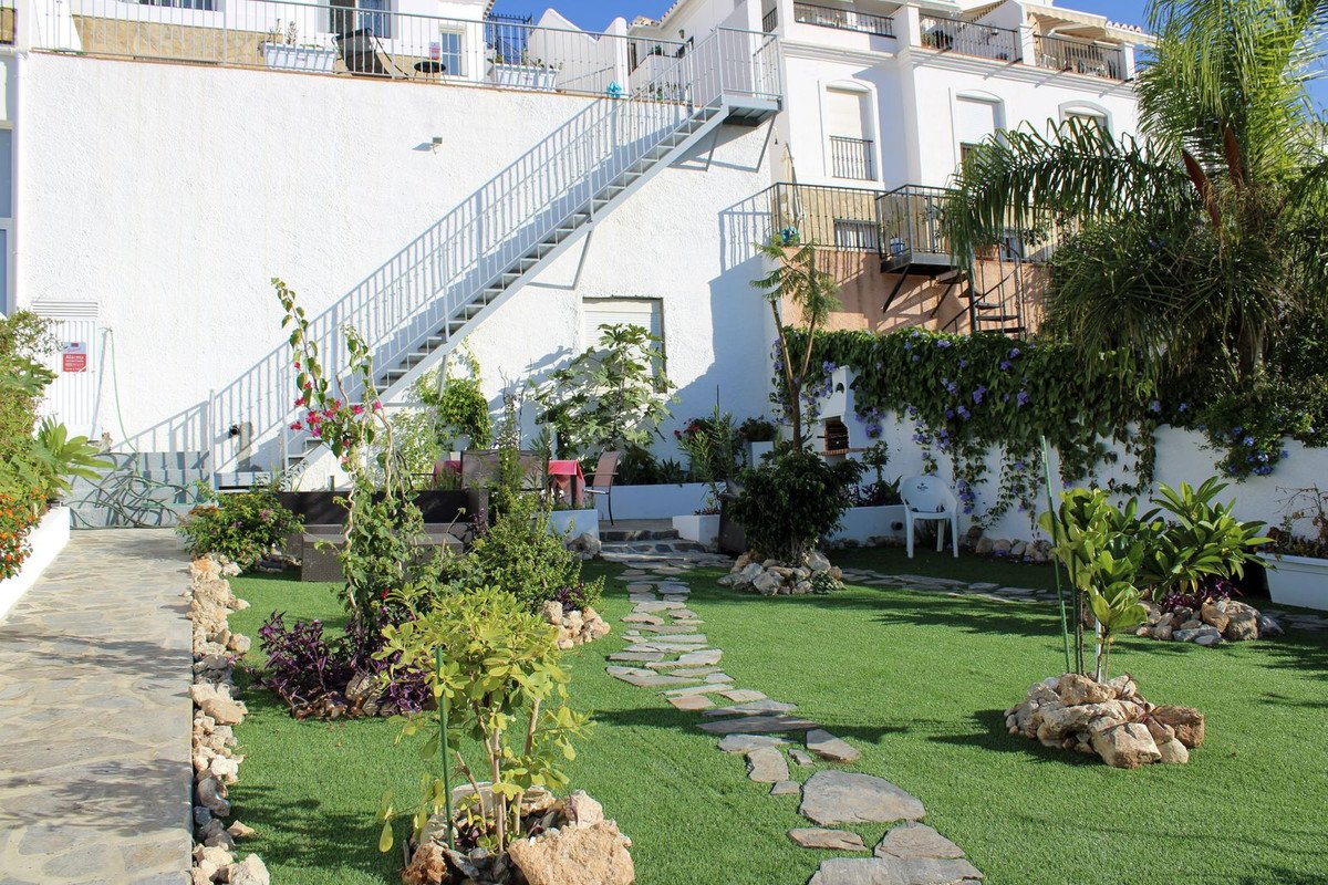 3 Bed Semi-Detached House in Frigiliana
