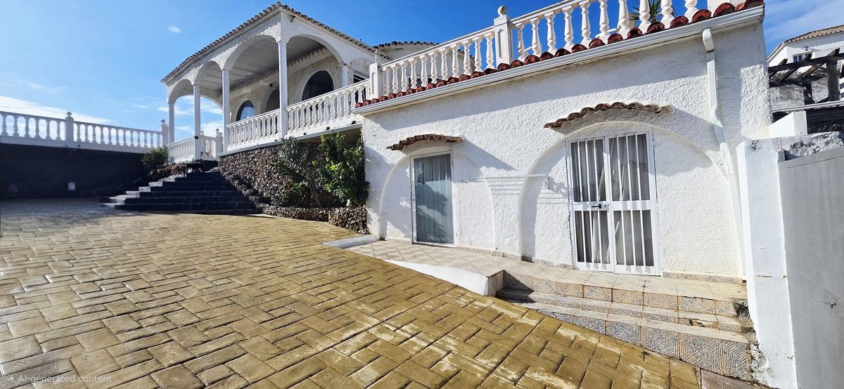 7 Bed Detached Villa in Mijas Costa