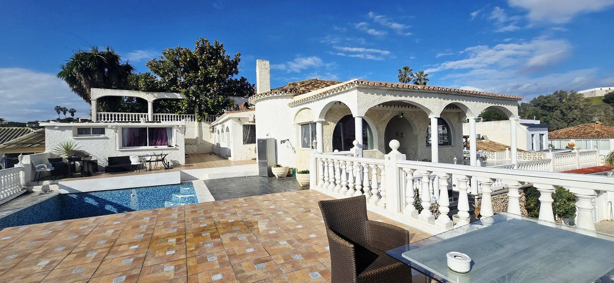 7 Bed Detached Villa in Mijas Costa
