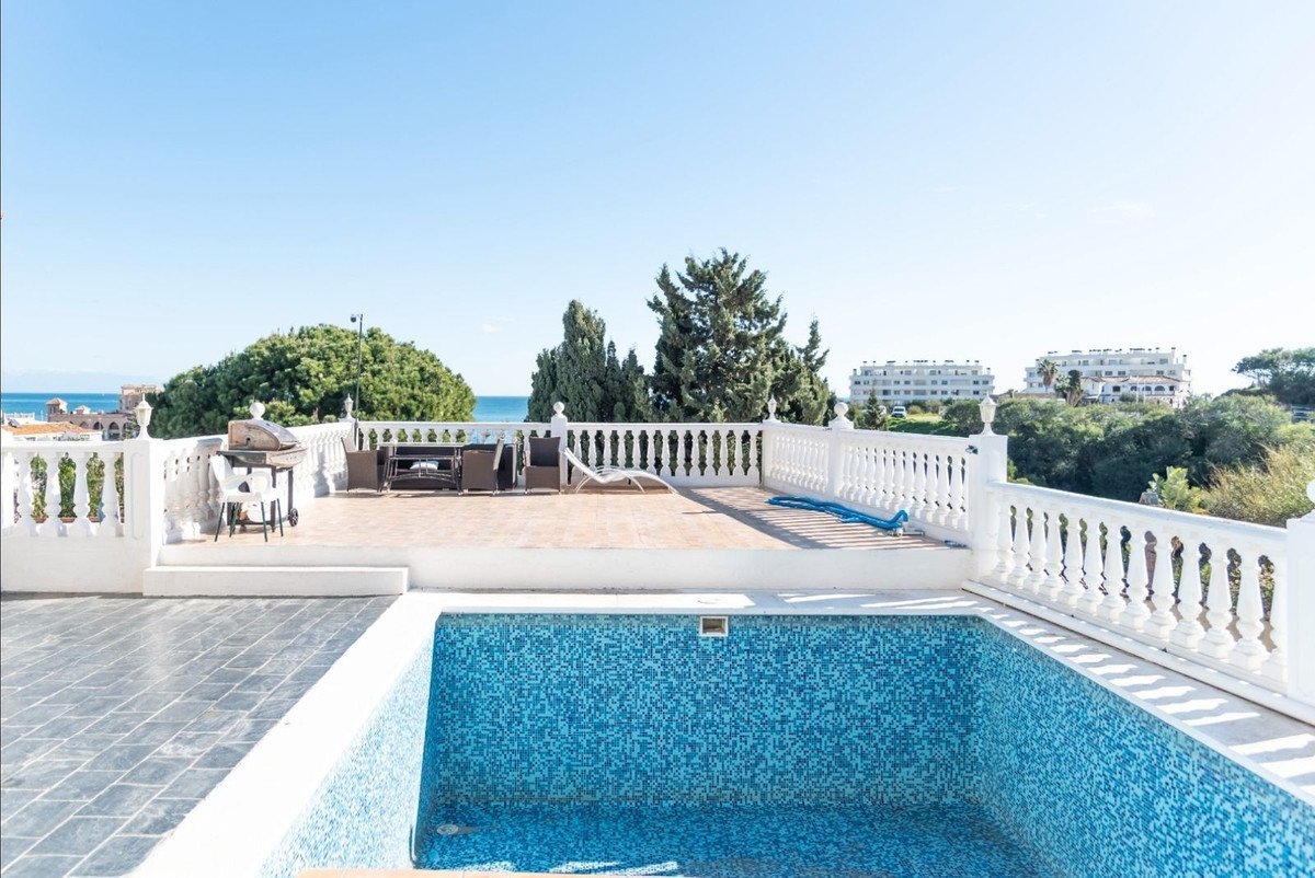 7 Bed Detached Villa in Mijas Costa