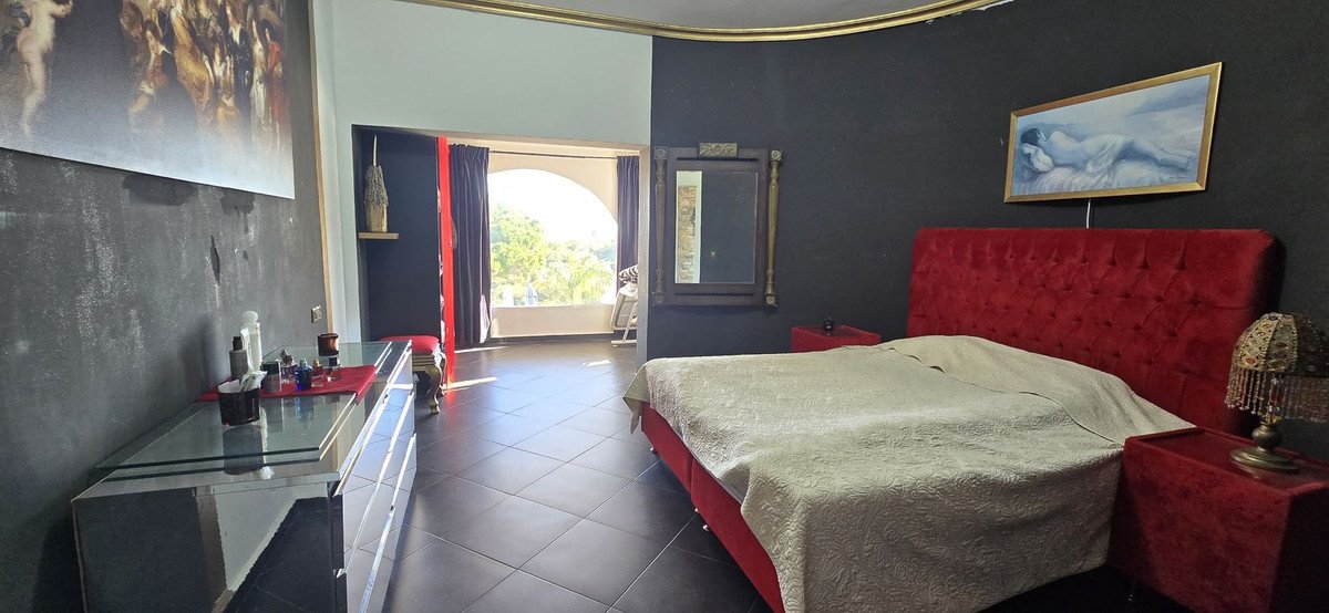 7 Bed Detached Villa in Mijas Costa
