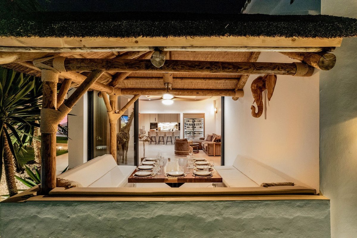 6 Bed Detached Villa in Nagüeles