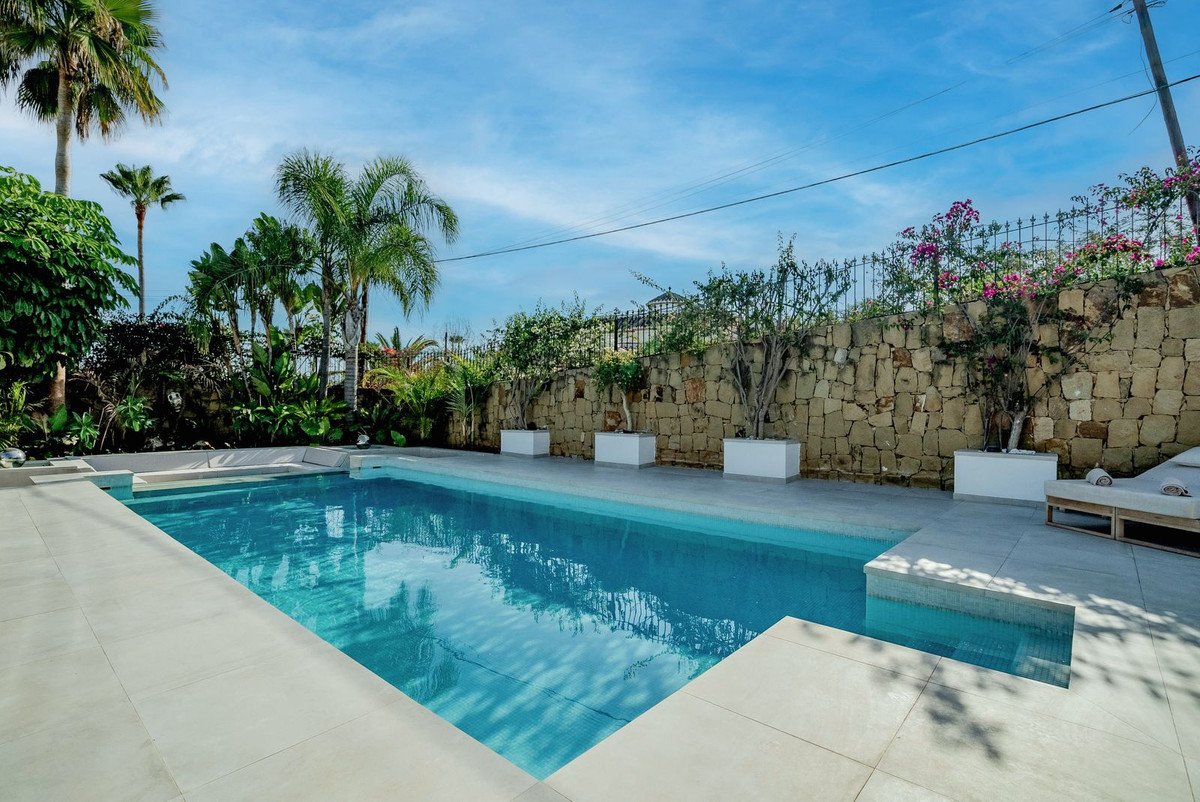 6 Bed Detached Villa in Nagüeles