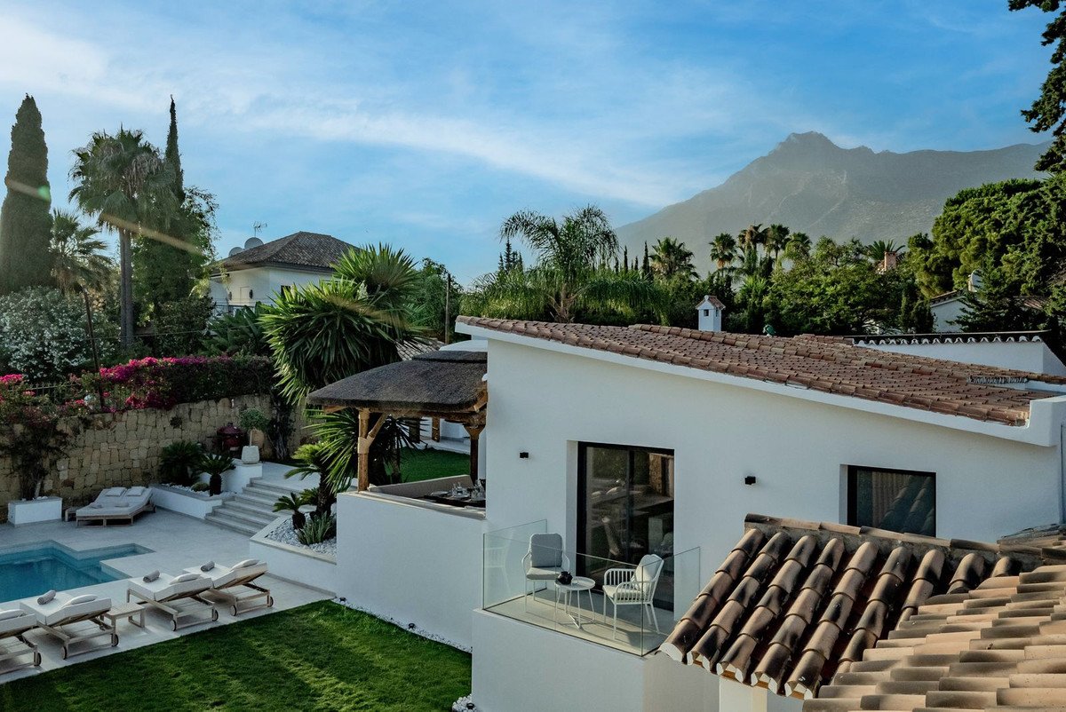 6 Bed Detached Villa in Nagüeles
