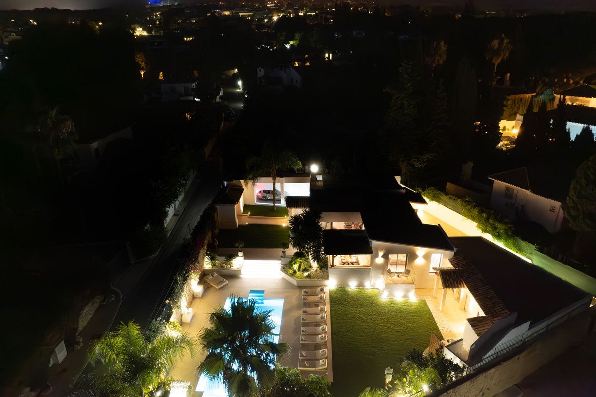 6 Bed Detached Villa in Nagüeles