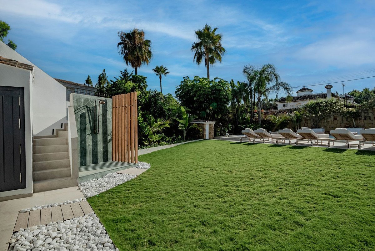 6 Bed Detached Villa in Nagüeles