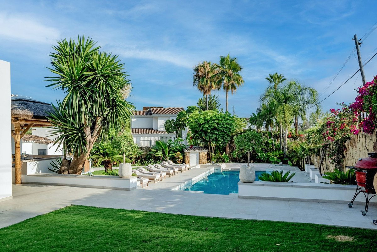 6 Bed Detached Villa in Nagüeles