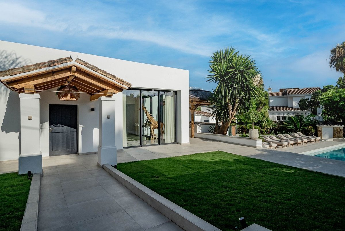 6 Bed Detached Villa in Nagüeles