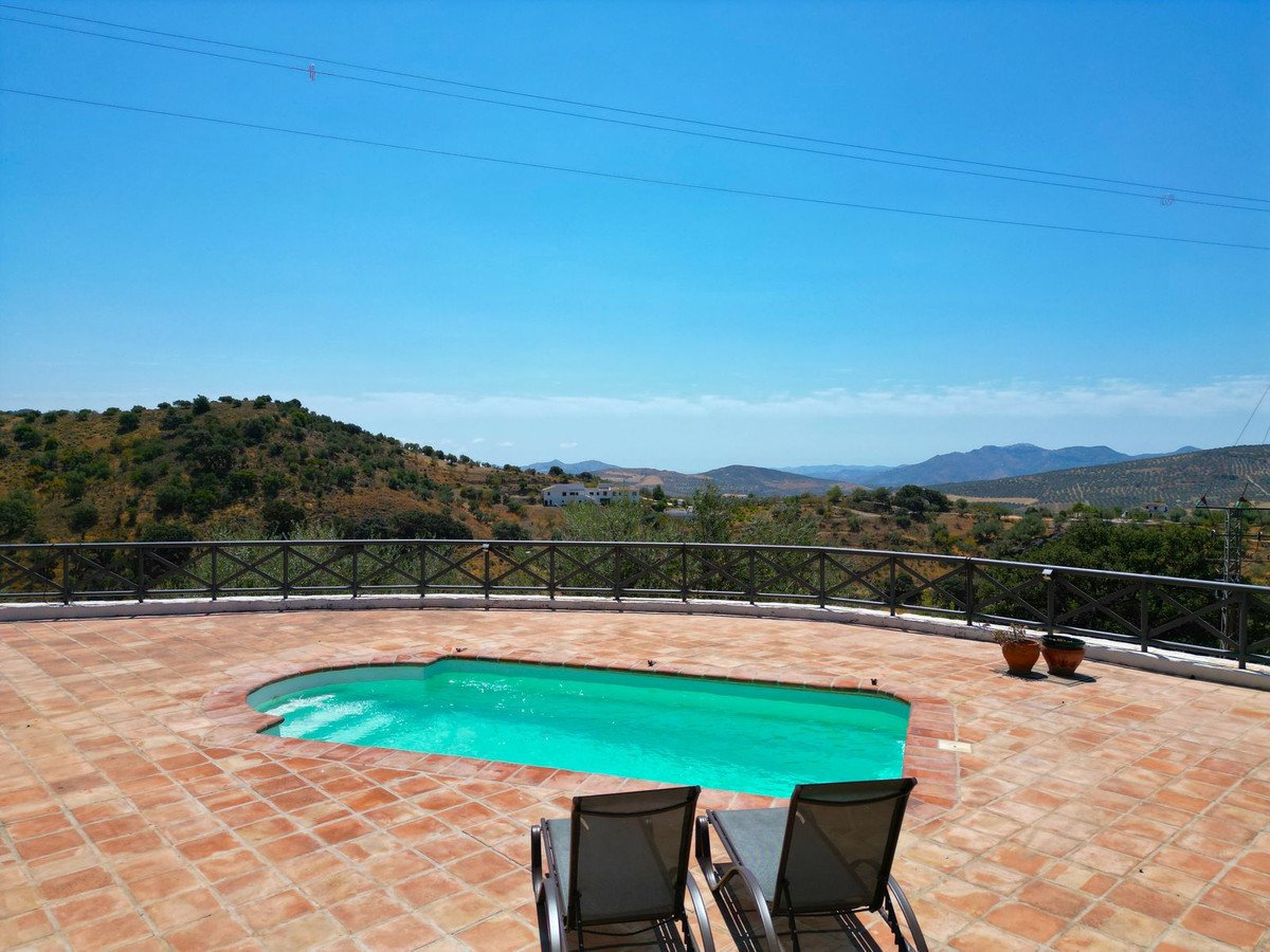 3 Bed Detached Villa in Riogordo