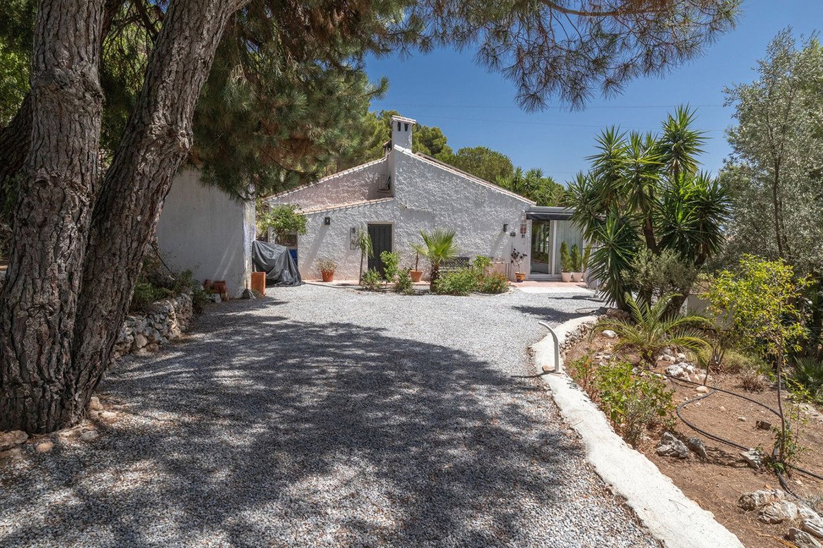 2 Bed Detached Villa in Cómpeta