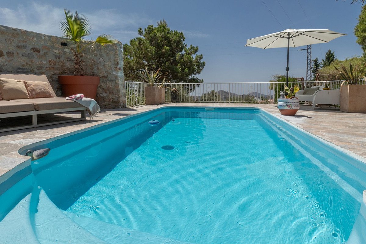 2 Bed Detached Villa in Cómpeta