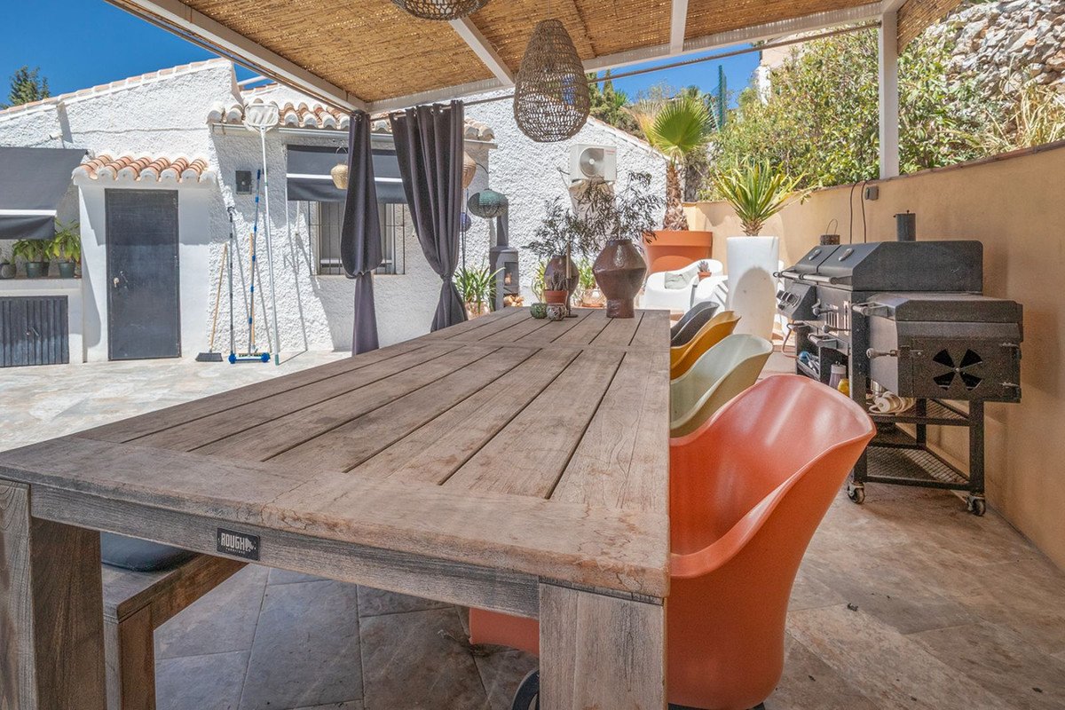 2 Bed Detached Villa in Cómpeta