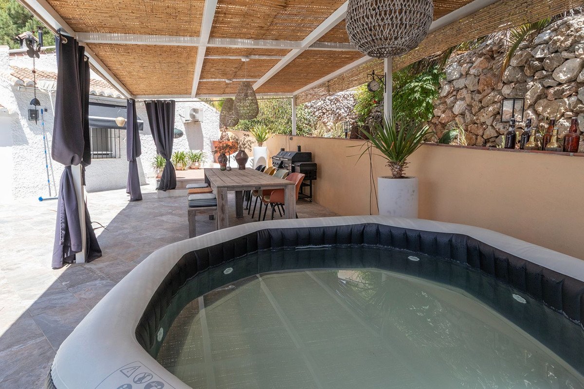 2 Bed Detached Villa in Cómpeta