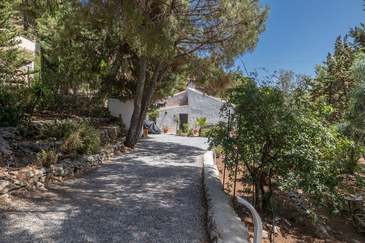2 Bed Detached Villa in Cómpeta