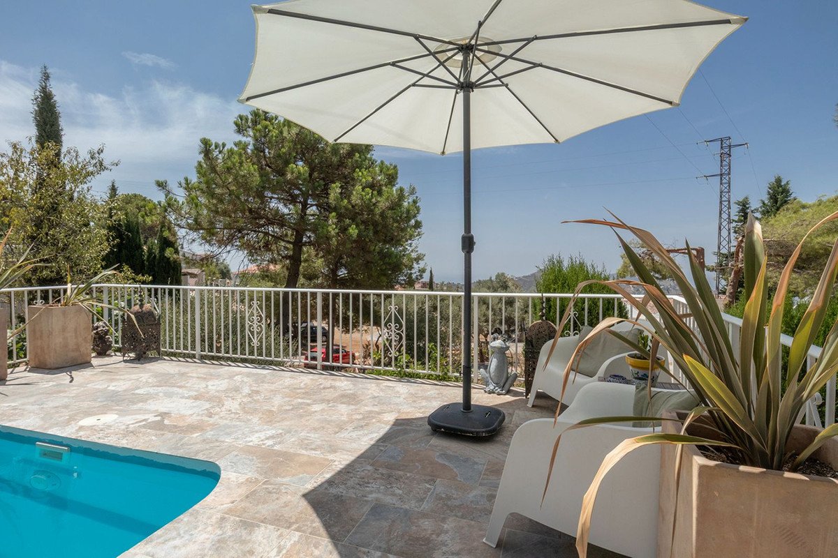 2 Bed Detached Villa in Cómpeta