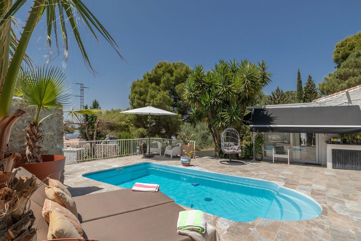 2 Bed Detached Villa in Cómpeta