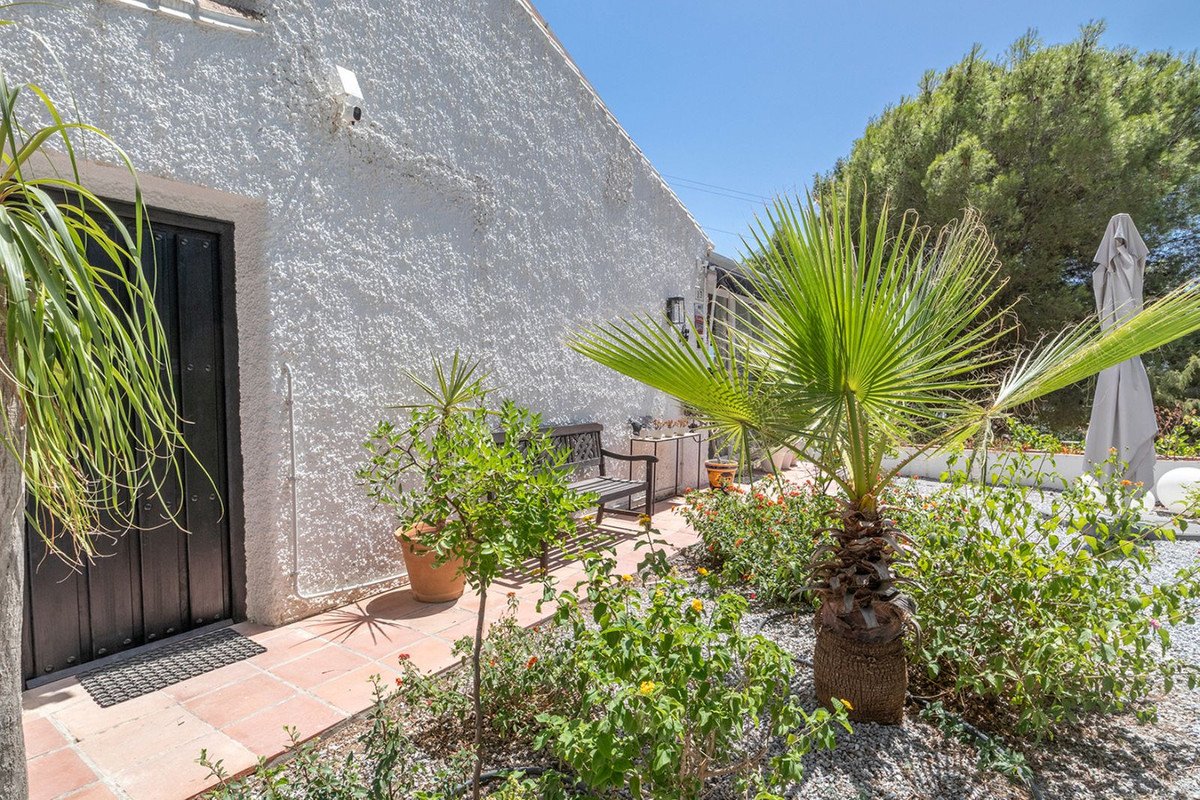 2 Bed Detached Villa in Cómpeta