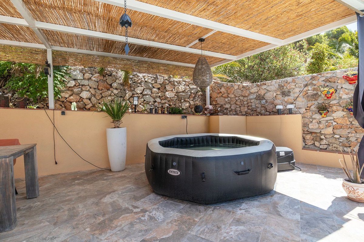 2 Bed Detached Villa in Cómpeta
