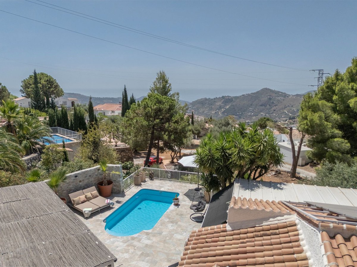 2 Bed Detached Villa in Cómpeta