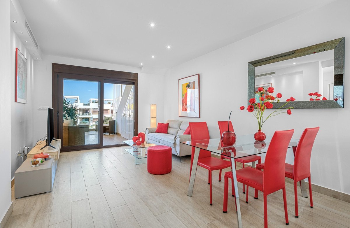 2 Bed Ground Floor Apartment in Torrevieja