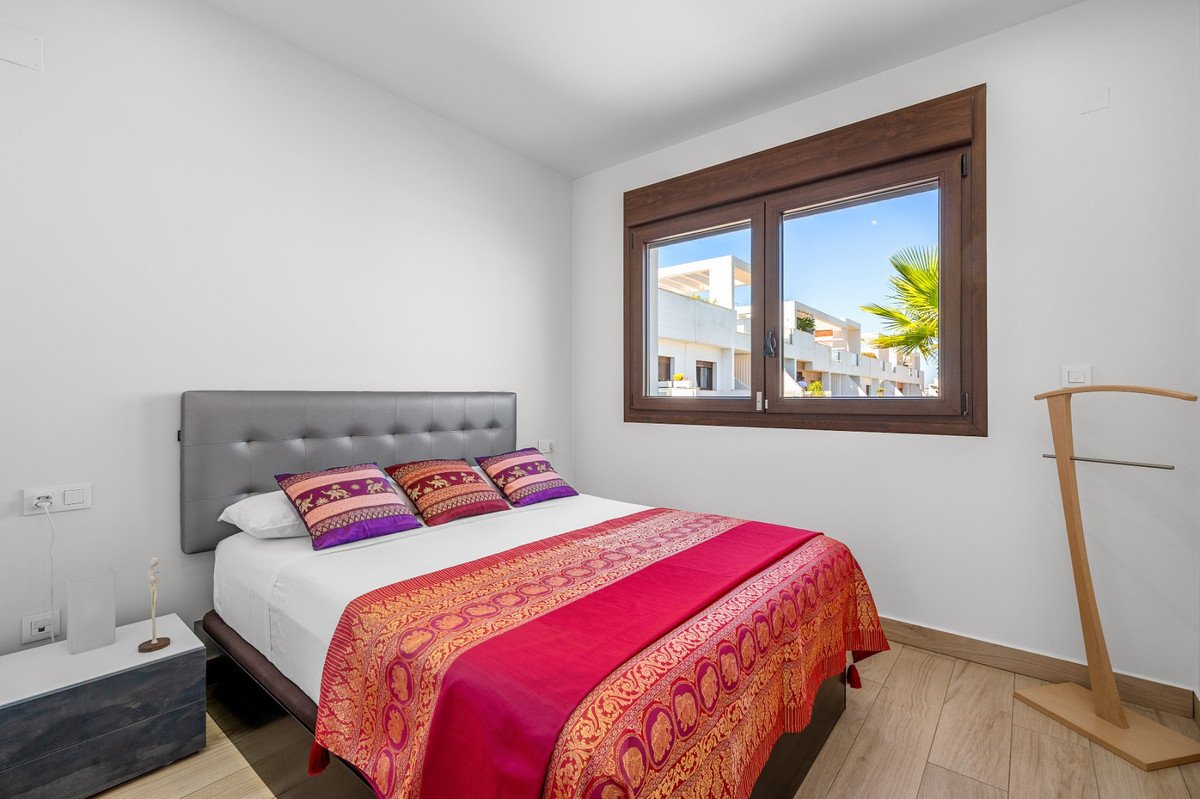 2 Bed Ground Floor Apartment in Torrevieja