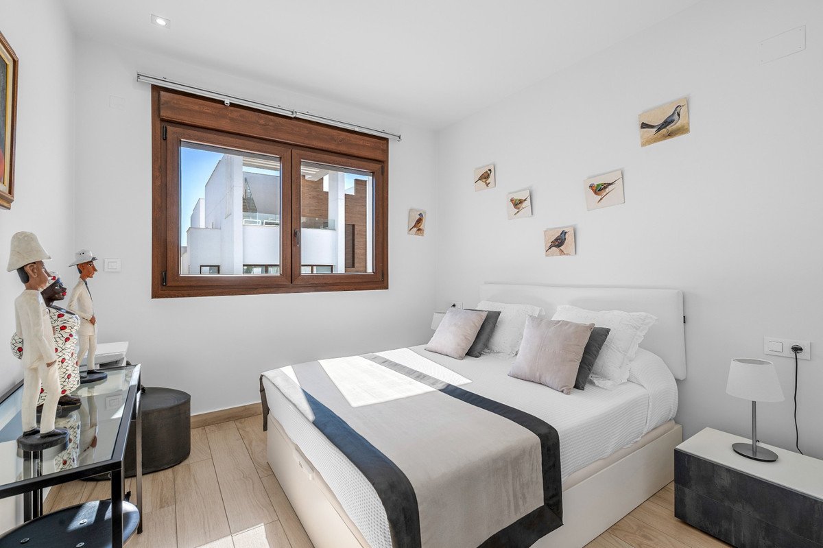 2 Bed Ground Floor Apartment in Torrevieja