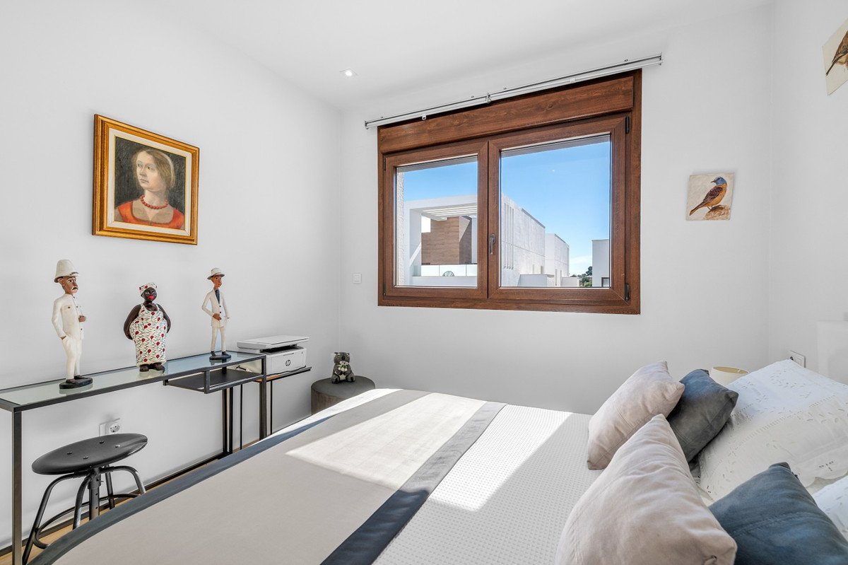 2 Bed Ground Floor Apartment in Torrevieja