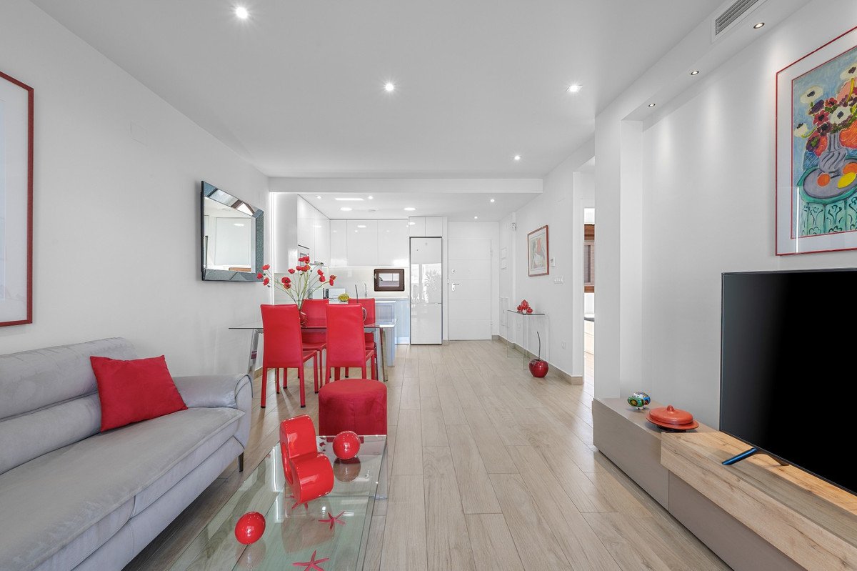 2 Bed Ground Floor Apartment in Torrevieja