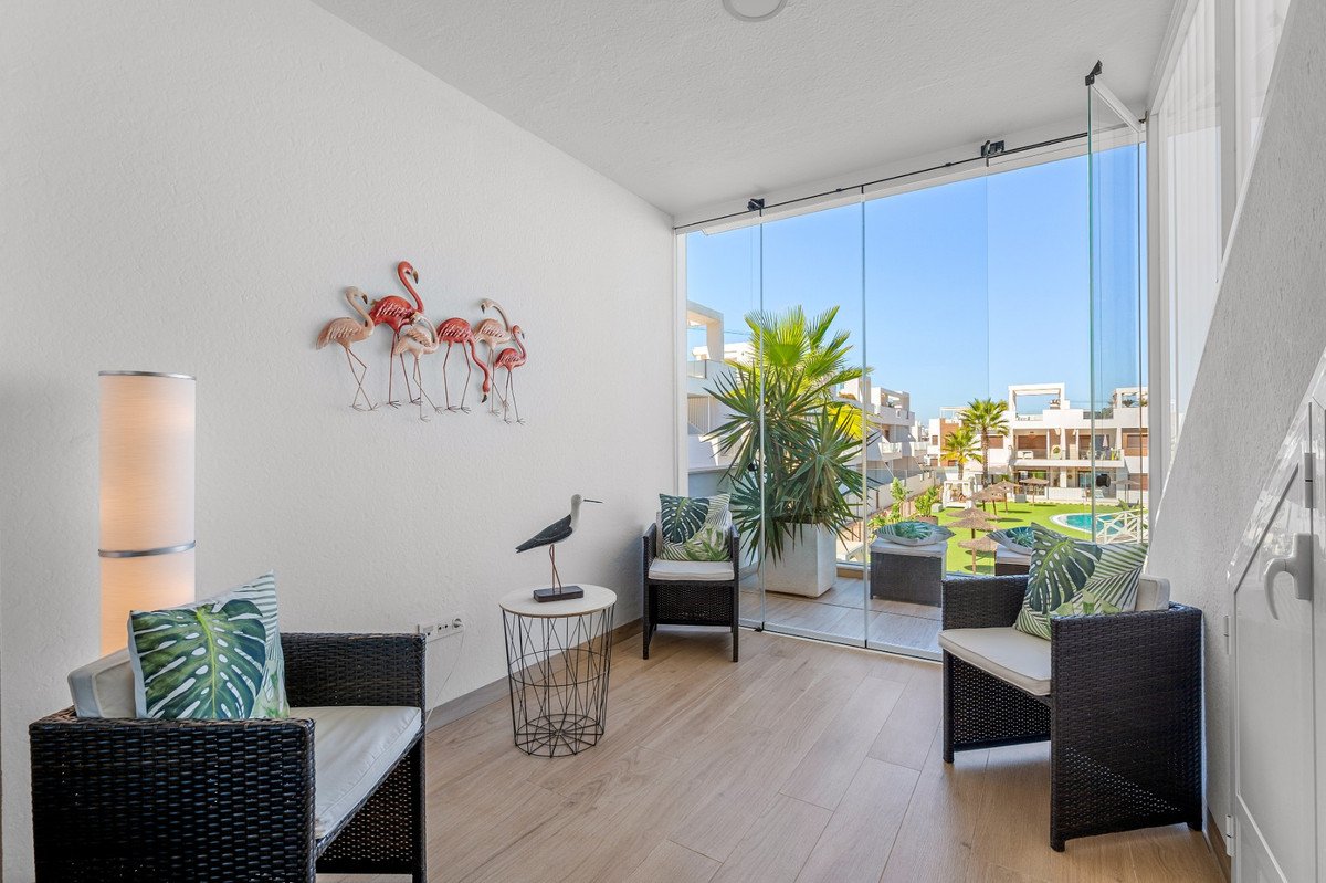 2 Bed Ground Floor Apartment in Torrevieja