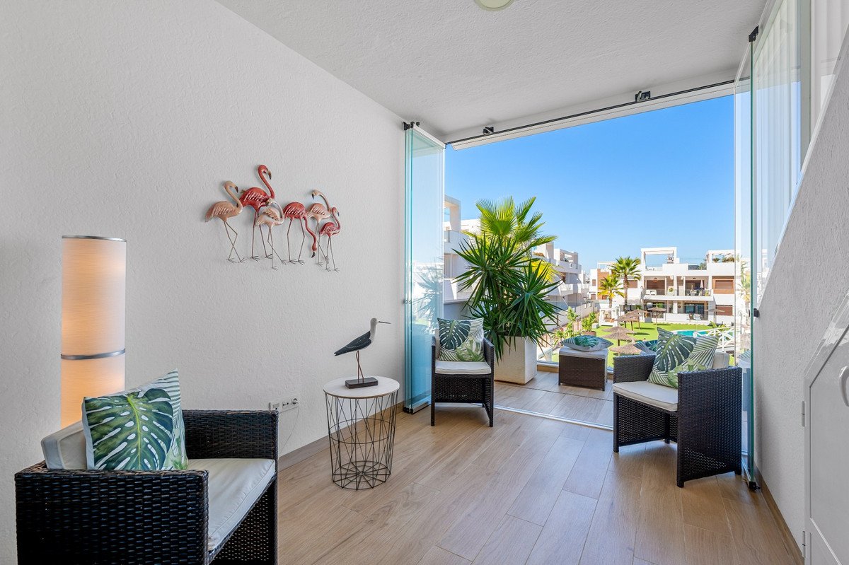 2 Bed Ground Floor Apartment in Torrevieja