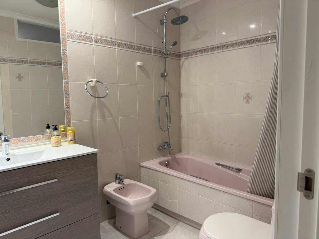 3 Bed Middle Floor Apartment in Fuengirola