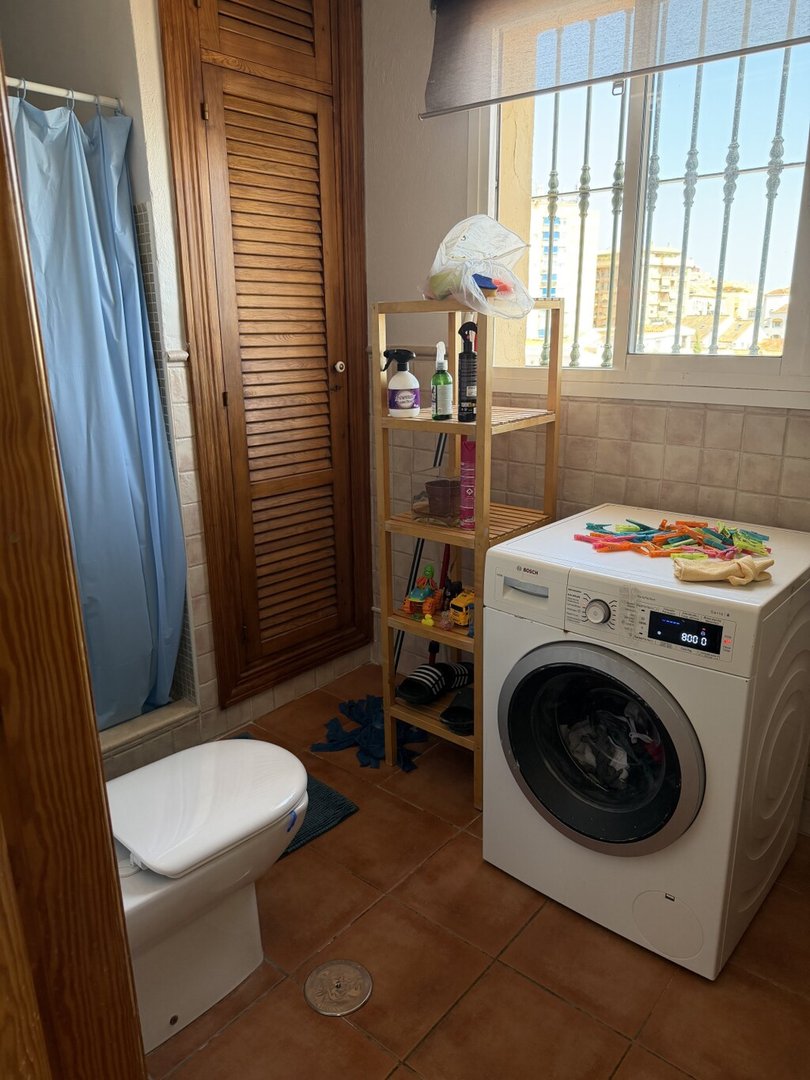 3 Bed Middle Floor Apartment in Fuengirola