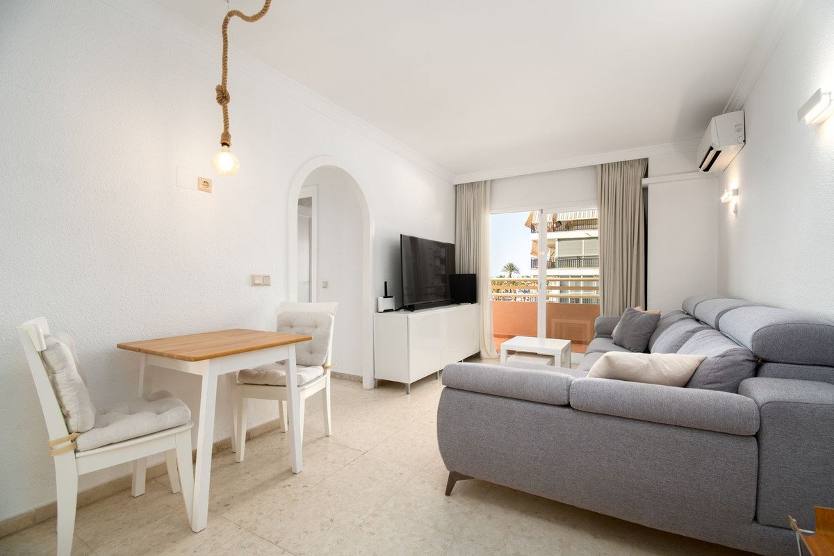 1 Bed Middle Floor Apartment in Fuengirola