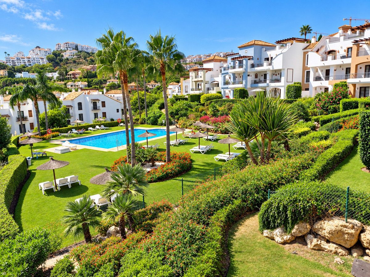 3 Bed Middle Floor Apartment in Los Arqueros