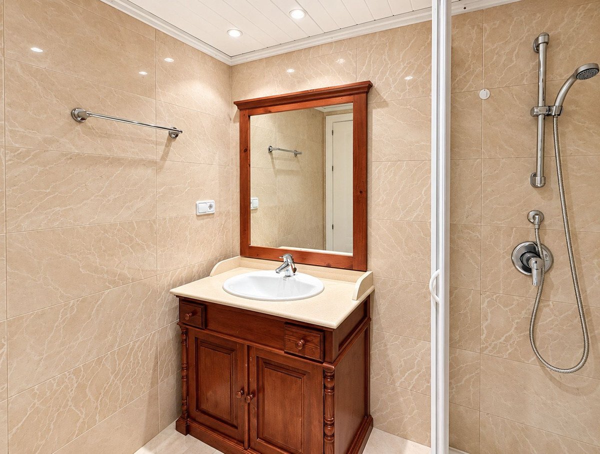 3 Bed Middle Floor Apartment in Los Arqueros